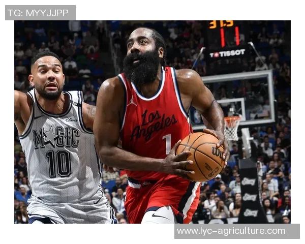 洛杉矶快船窘境重重，哈登面对选择